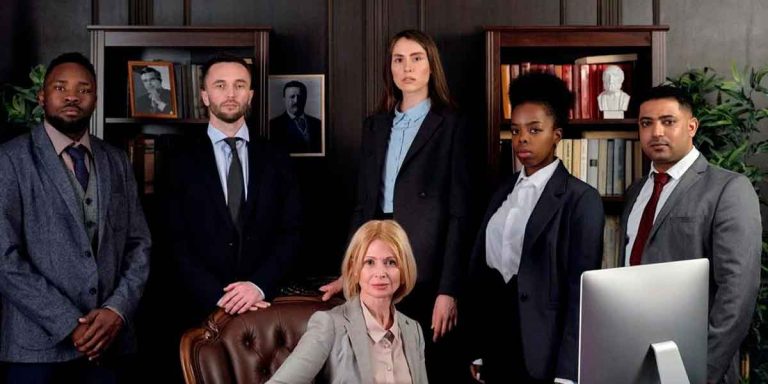 Read more about the article What is the difference between a tax  lawyer and a probate lawyer?